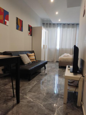 COMFY Flat, Athens city center